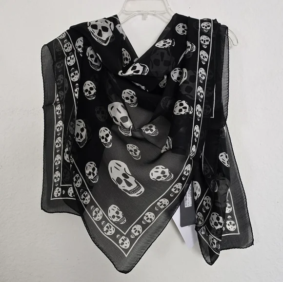 Alexander McQueen Skull Silk Scarf Black - Picture 1 of 6